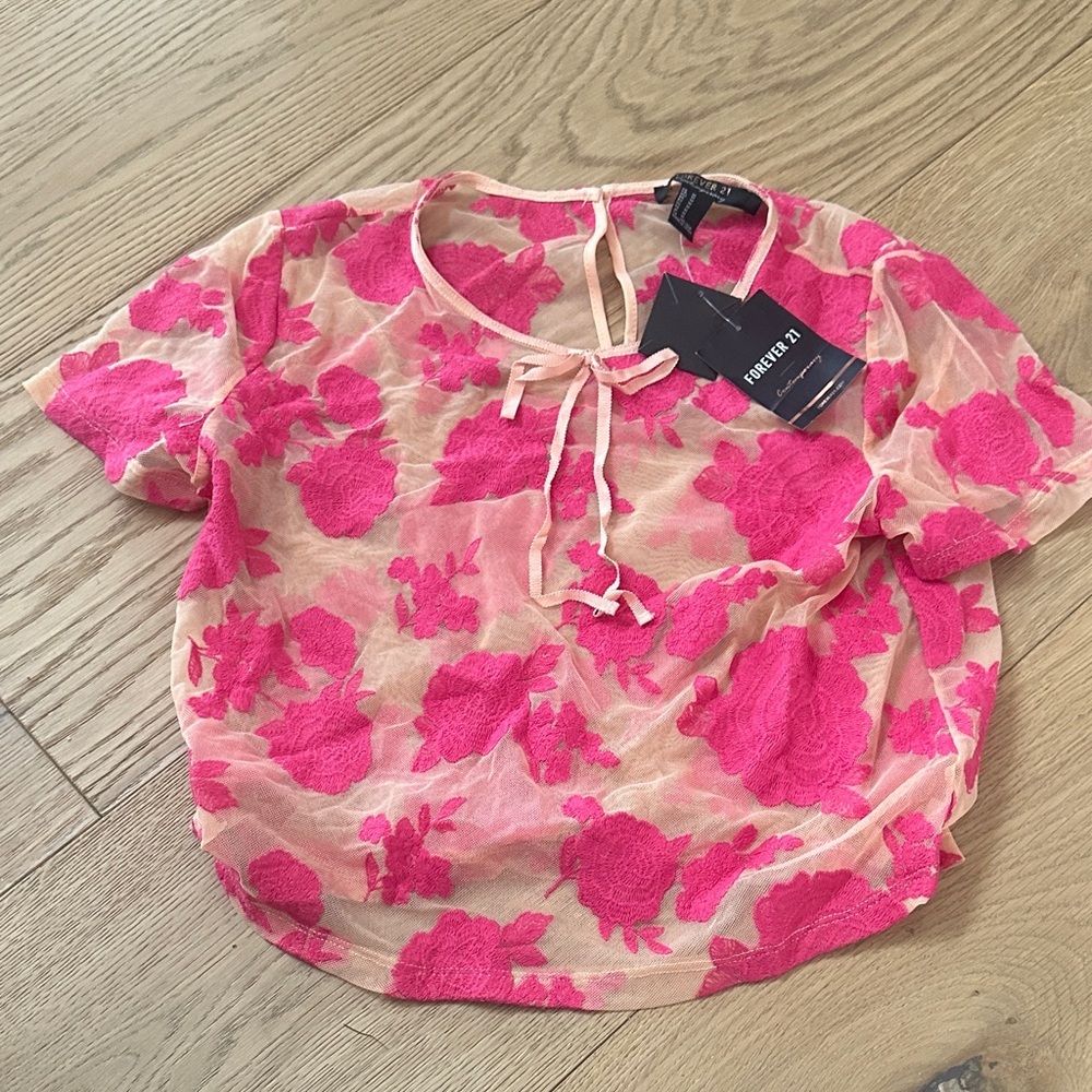 Sheer embroidered Pink Floral Top by Forever 21 women’s M NWT